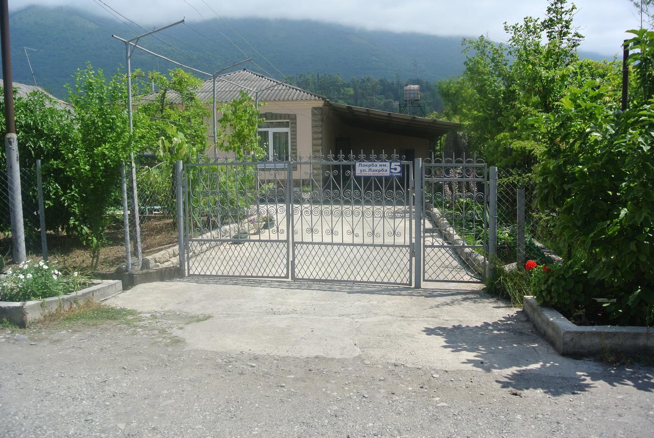 Tikhaya Gavan Guest House Gagra Exterior foto
