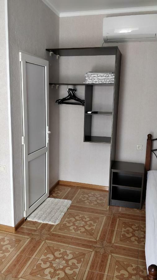 Tikhaya Gavan Guest House Gagra Exterior foto