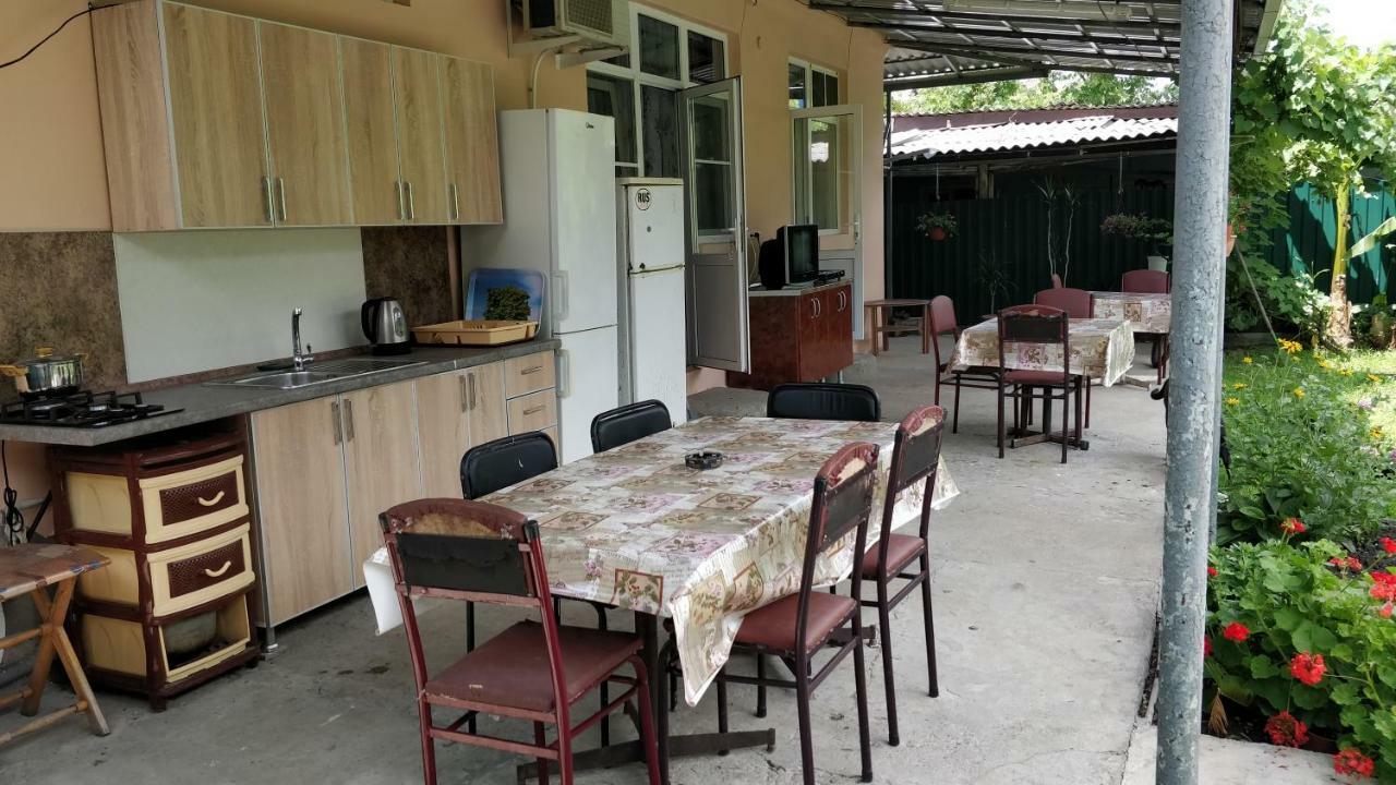 Tikhaya Gavan Guest House Gagra Exterior foto