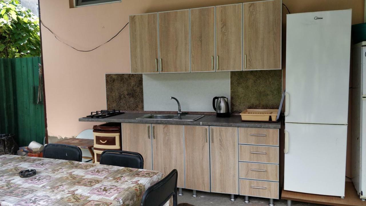 Tikhaya Gavan Guest House Gagra Exterior foto